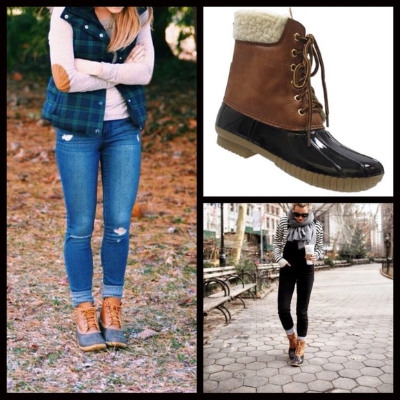 Shoes - 🦆 🦆 Duck Boots size 10 🦆 🦆